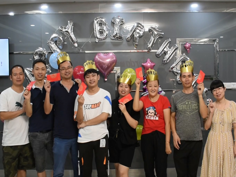 馳爾達(dá)七月生日會(huì)